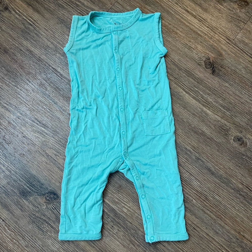 Kyte baby organic  unisex 12-18 month onepiece sleeveless romper